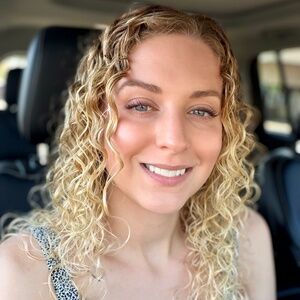 Meet your Posher, Megan